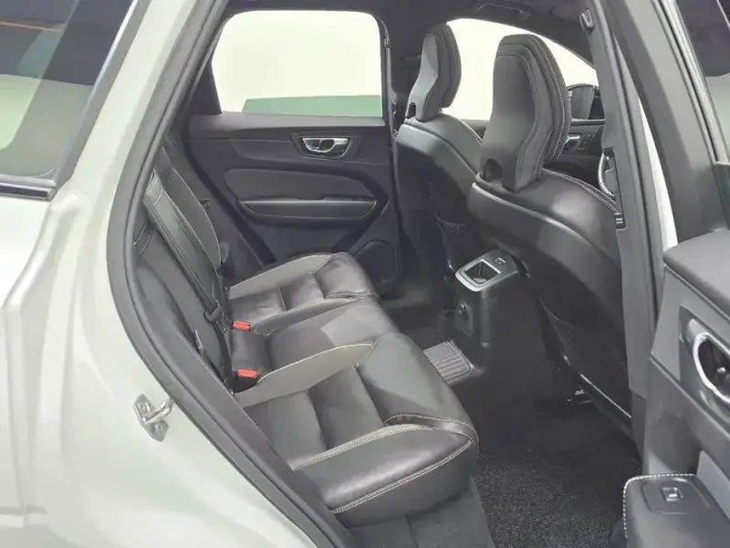 2020 Volvo XC60 с пробегом 83 825 км
