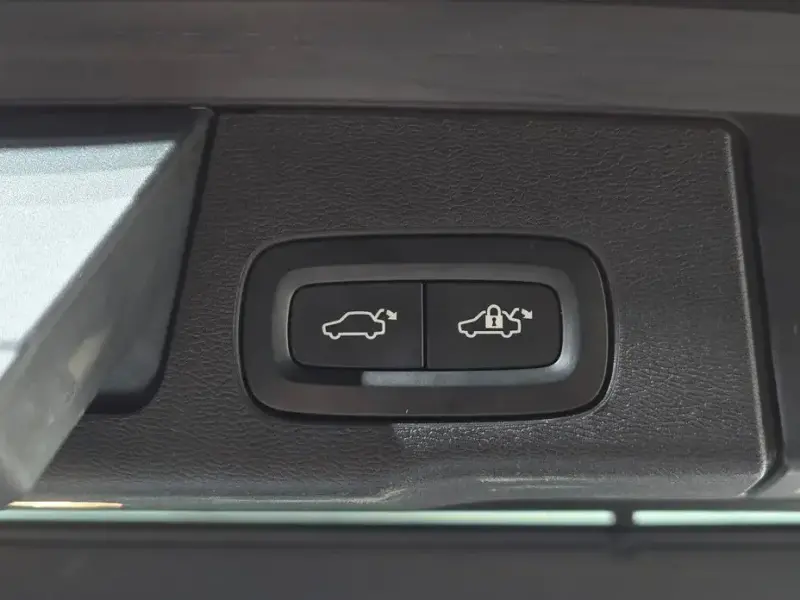2020 Volvo XC60 с пробегом 83 825 км