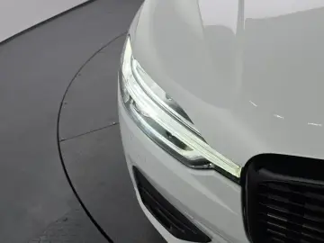 2020 Volvo XC60 с пробегом 83 825 км