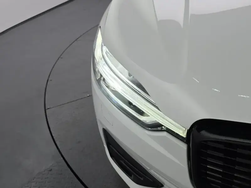 2020 Volvo XC60 с пробегом 83 825 км