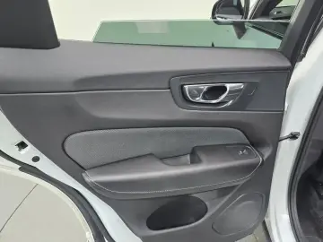 2020 Volvo XC60 с пробегом 83 825 км