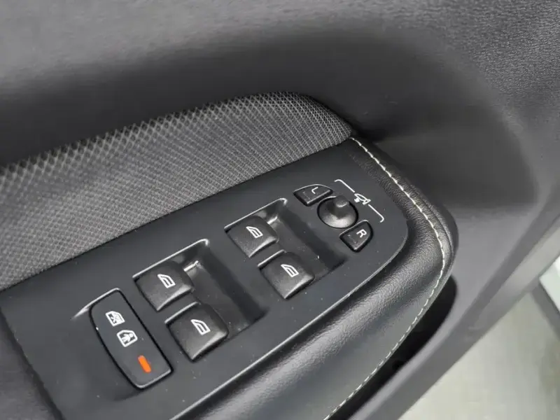 2020 Volvo XC60 с пробегом 83 825 км