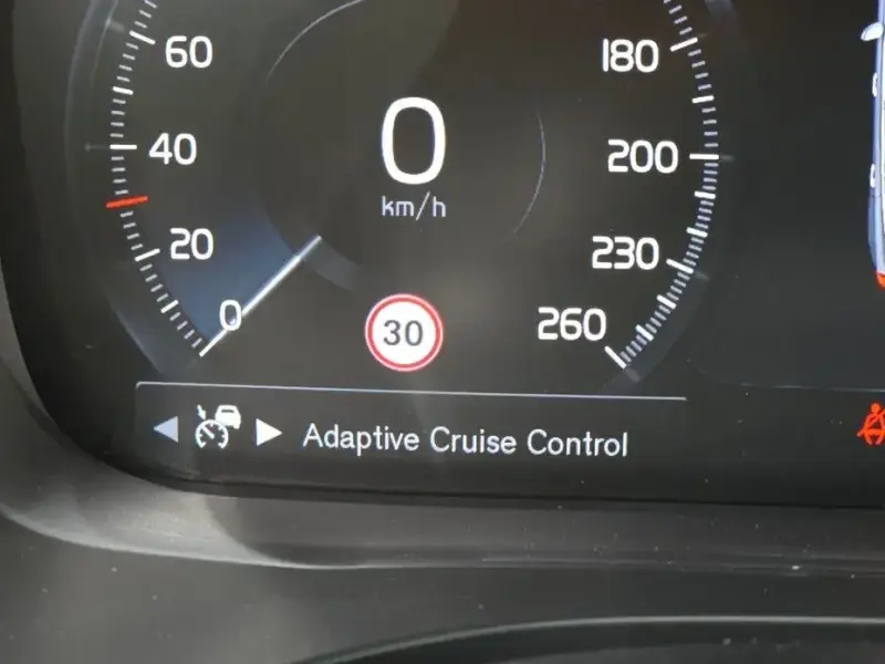 2020 Volvo XC60 с пробегом 83 825 км