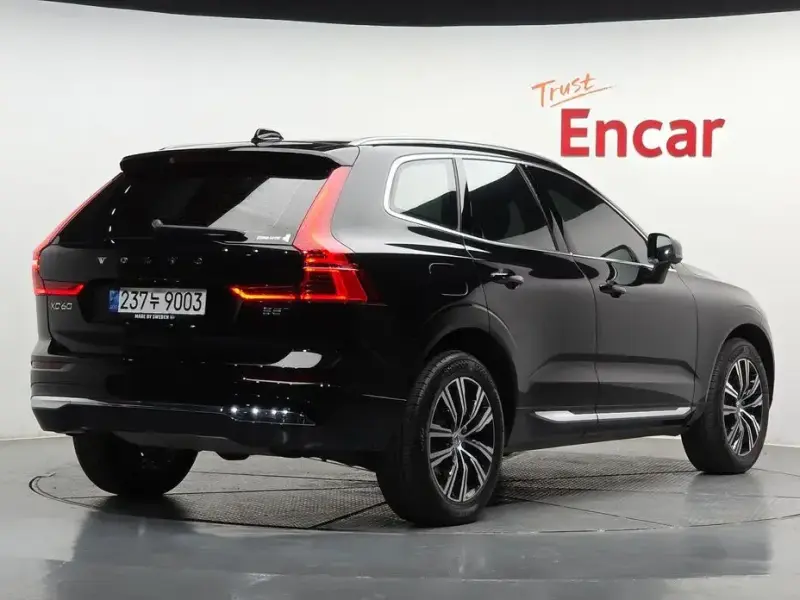 2022 Volvo XC60 с пробегом 41 178 км