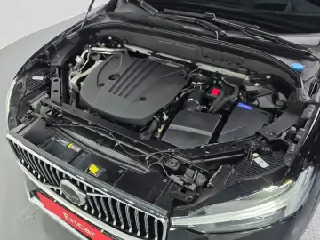 2022 Volvo XC60 с пробегом 41 178 км