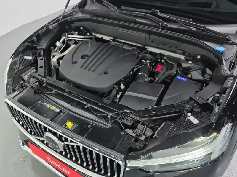 2022 Volvo XC60 с пробегом 41 178 км