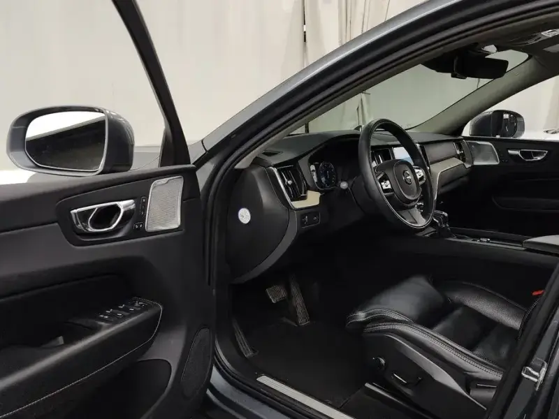 2018 Volvo XC60 с пробегом 71 059 км