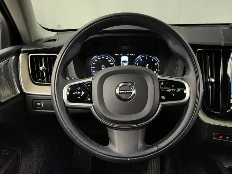 2018 Volvo XC60 с пробегом 71 059 км