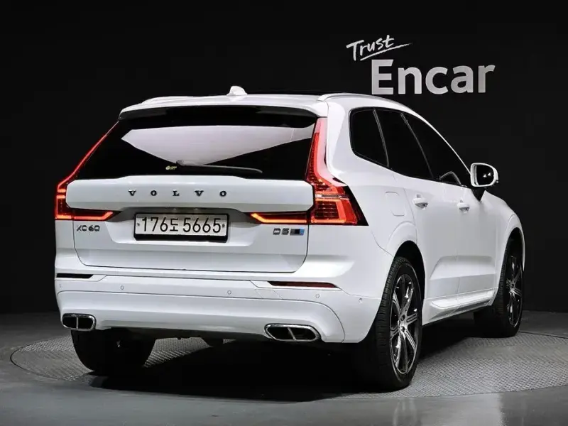 2020 Volvo XC60 с пробегом 123 203 км