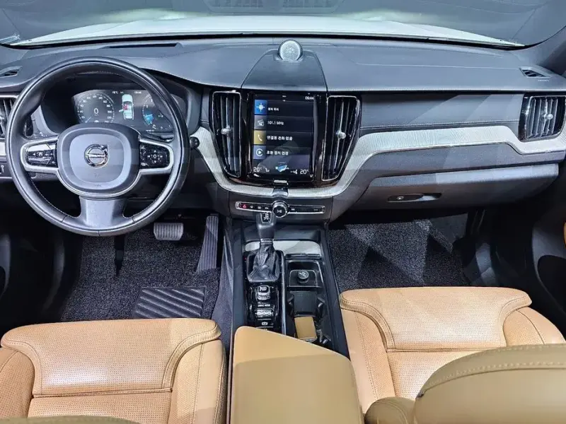 2020 Volvo XC60 с пробегом 125 226 км
