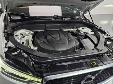 2020 Volvo XC60 с пробегом 123 203 км