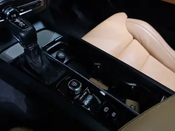 2020 Volvo XC60 с пробегом 125 226 км