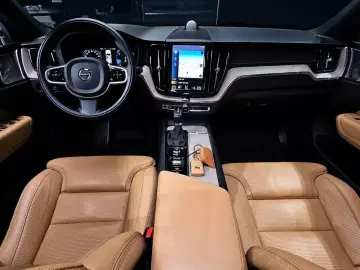 2020 Volvo XC60 с пробегом 123 203 км