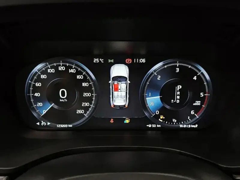 2020 Volvo XC60 с пробегом 123 203 км