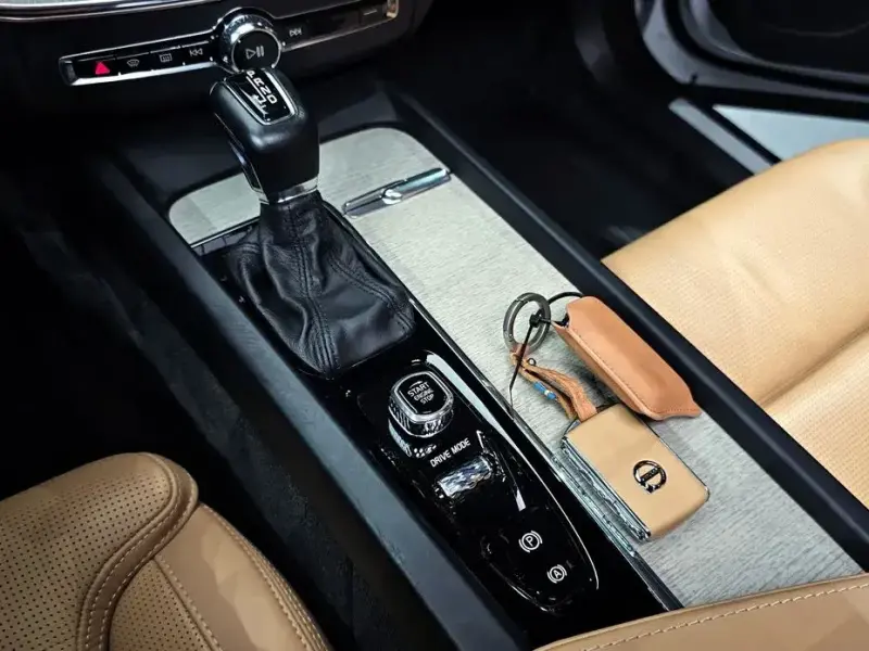 2020 Volvo XC60 с пробегом 123 203 км