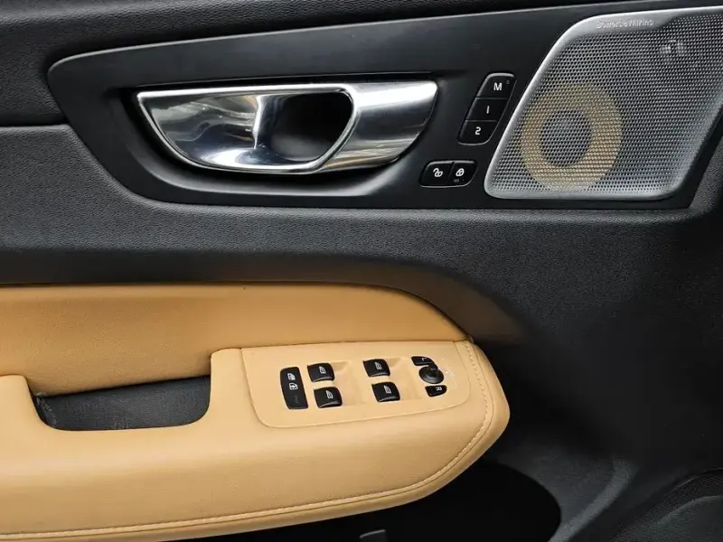 2020 Volvo XC60 с пробегом 125 226 км