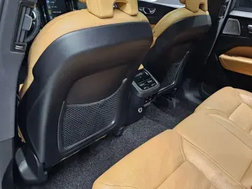2020 Volvo XC60 с пробегом 125 226 км