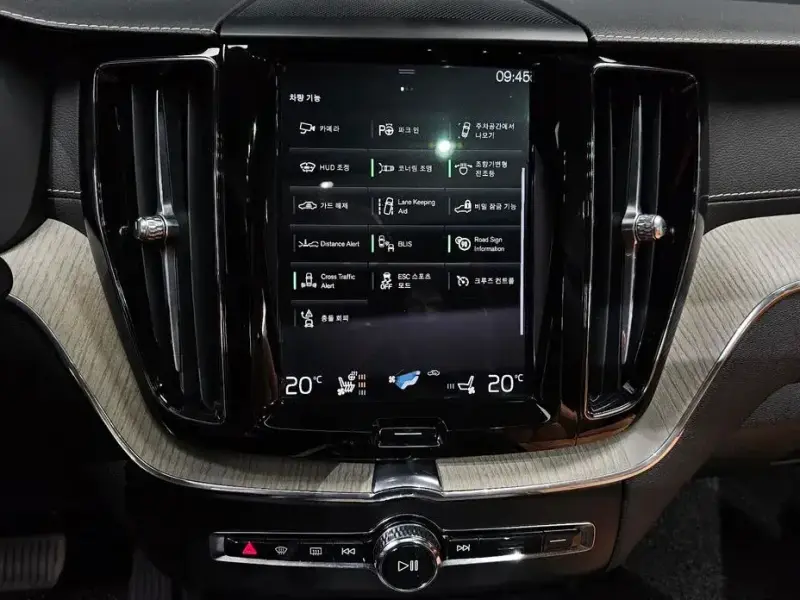 2020 Volvo XC60 с пробегом 125 226 км