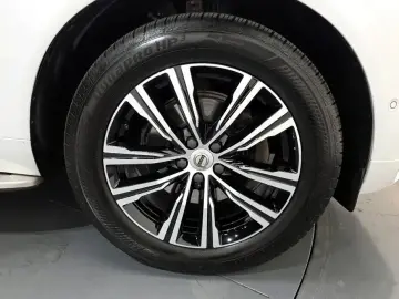 2022 Volvo XC60 с пробегом 22 102 км