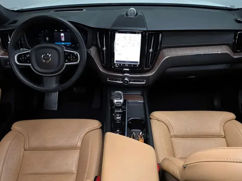 2022 Volvo XC60 с пробегом 22 102 км