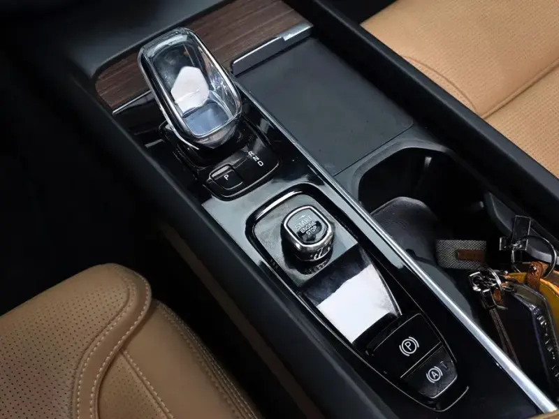 2022 Volvo XC60 с пробегом 22 102 км