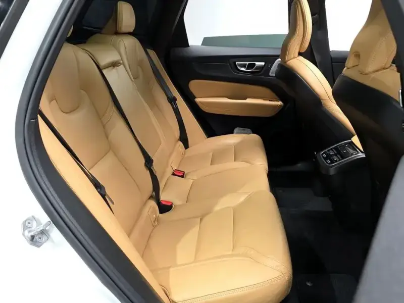 2022 Volvo XC60 с пробегом 22 102 км