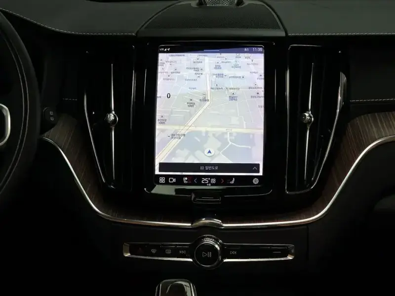 2022 Volvo XC60 с пробегом 22 102 км