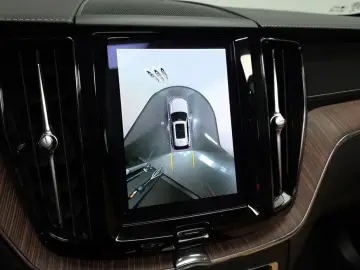 2022 Volvo XC60 с пробегом 22 102 км