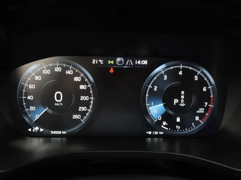 2021 Volvo XC60 с пробегом 54 506 км