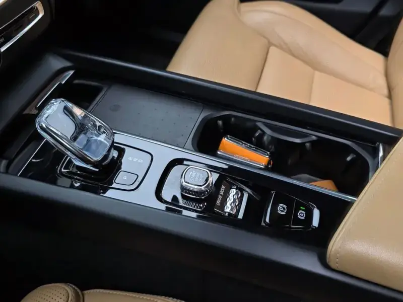 2021 Volvo XC60 с пробегом 54 506 км