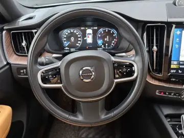 2021 Volvo XC60 с пробегом 54 506 км