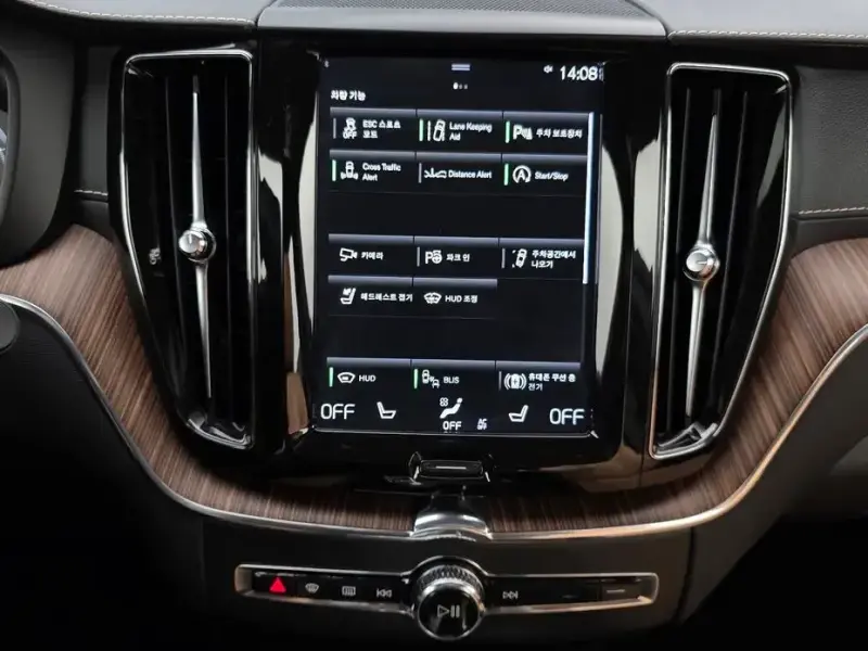 2021 Volvo XC60 с пробегом 54 506 км