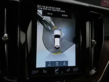 2021 Volvo XC60 с пробегом 54 506 км