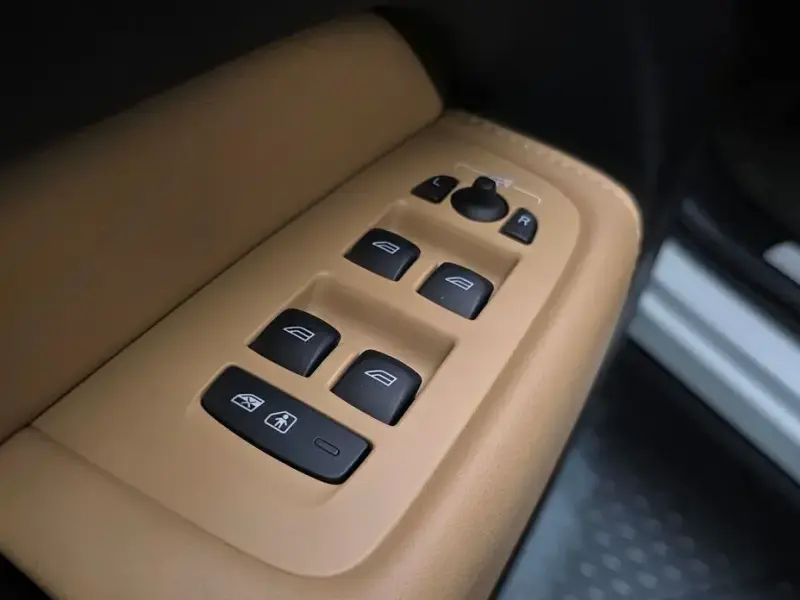 2021 Volvo XC60 с пробегом 54 506 км