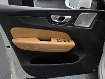 2021 Volvo XC60 с пробегом 54 506 км