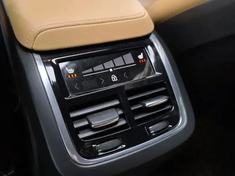 2021 Volvo XC60 с пробегом 54 506 км