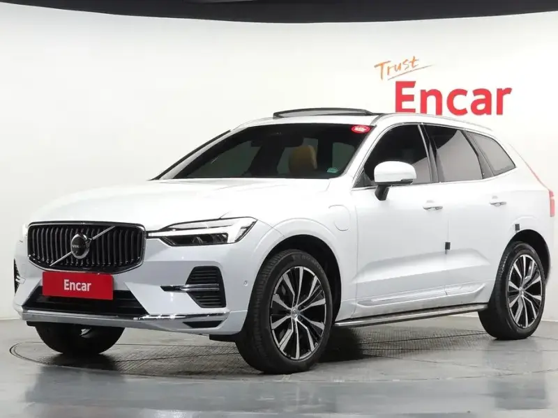 2022 Volvo XC60 с пробегом 22 304 км