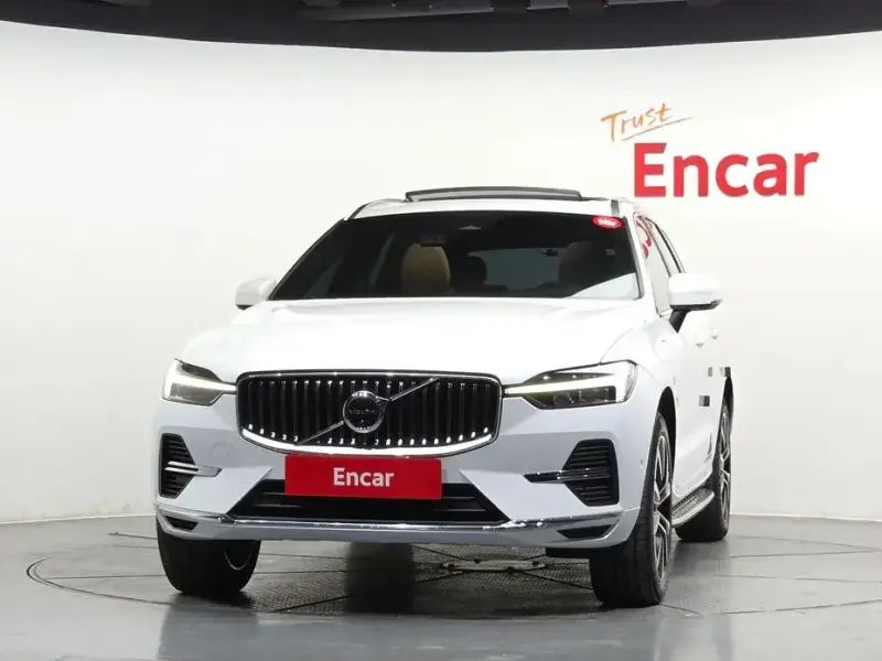 2022 Volvo XC60 с пробегом 22 304 км