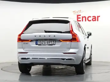 2022 Volvo XC60 с пробегом 22 304 км