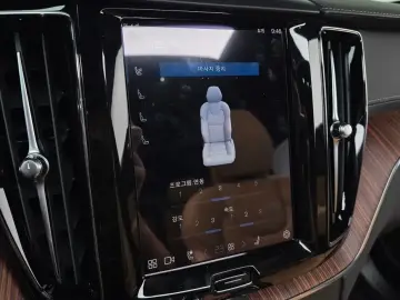 2022 Volvo XC60 с пробегом 22 304 км