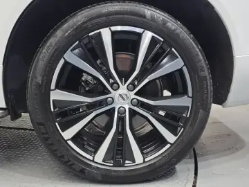 2022 Volvo XC60 с пробегом 22 304 км