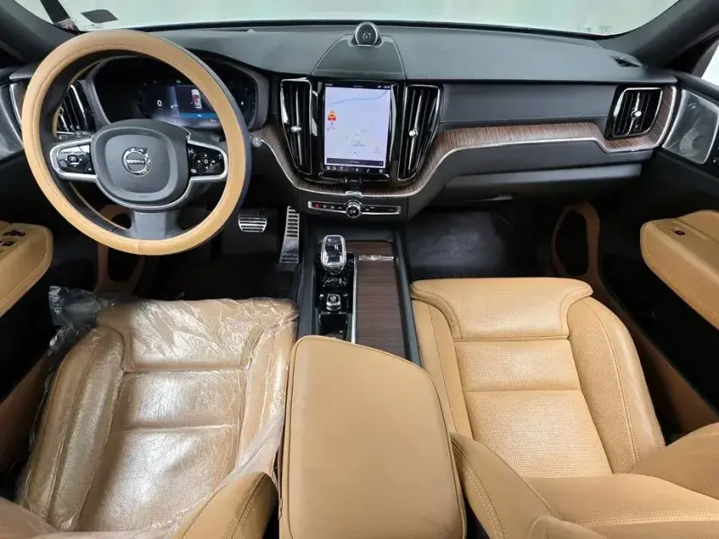2022 Volvo XC60 с пробегом 46 071 км