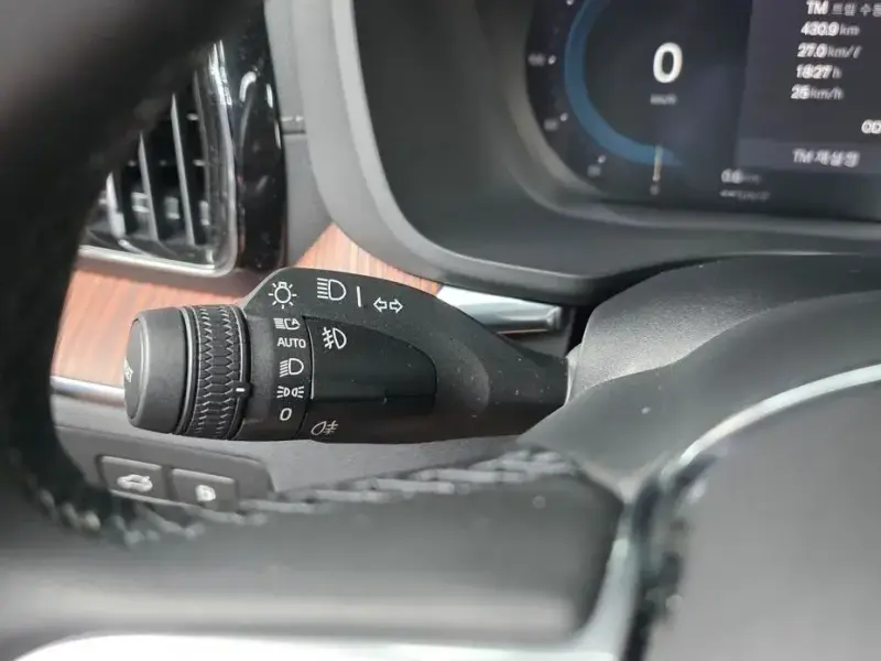 2022 Volvo XC60 с пробегом 22 304 км