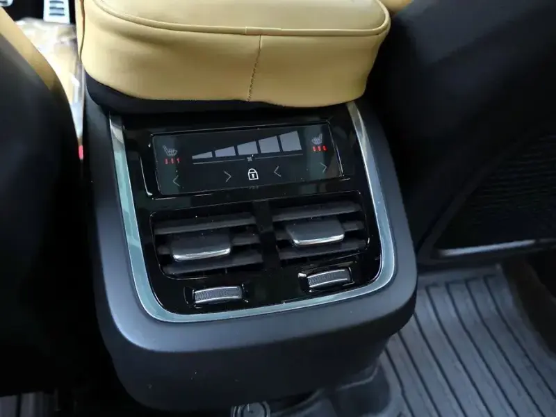 2022 Volvo XC60 с пробегом 46 071 км