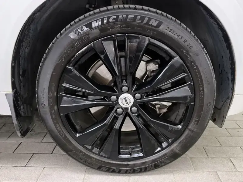 2022 Volvo XC60 с пробегом 46 071 км
