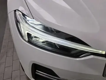 2022 Volvo XC60 с пробегом 46 071 км