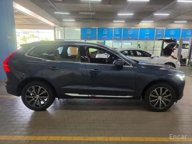 2021 Volvo XC60 с пробегом 62 165 км
