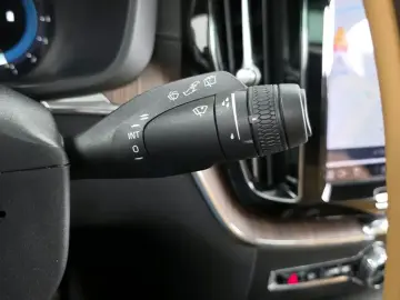 2022 Volvo XC60 с пробегом 46 071 км