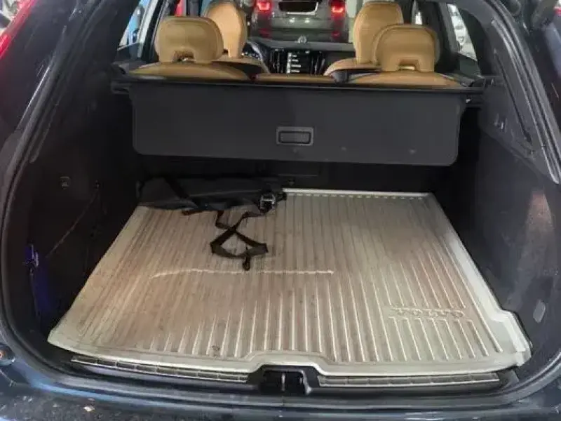 2021 Volvo XC60 с пробегом 62 165 км