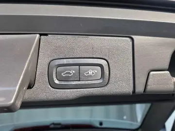 2022 Volvo XC60 с пробегом 46 071 км